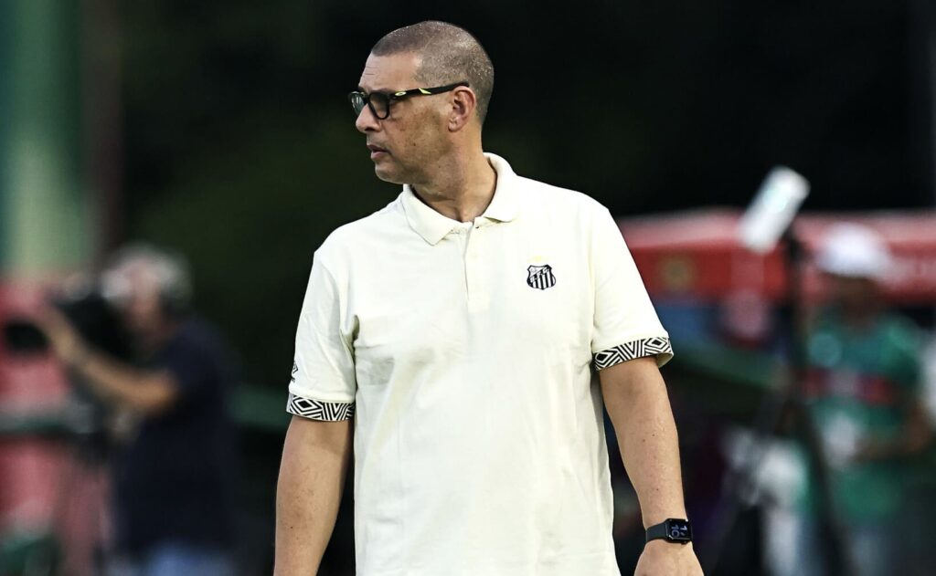 Frigerio comentou sobre a vitória do Santos fora de casa (Foto: Reinaldo Campos/Santos FC)