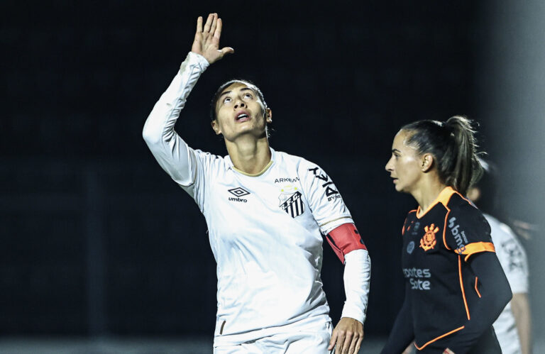 Carol Baiana marcou um dos gols do empata do Santos (Foto: Reinaldo Campos/Santos FC)