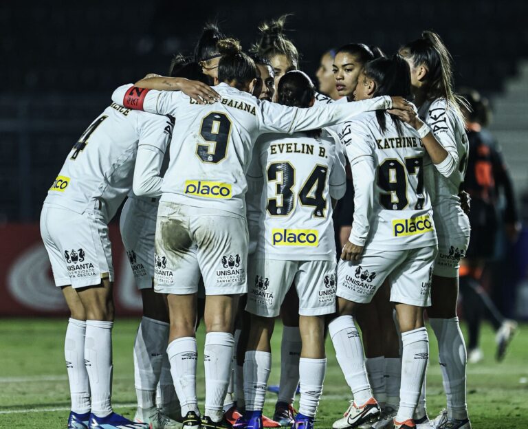 Santos empata com o Corinthians por 2 a 2 e chega a dois pontos após três rodadas do Paulistão F (Foto: Reinaldo Campos/Santos FC)