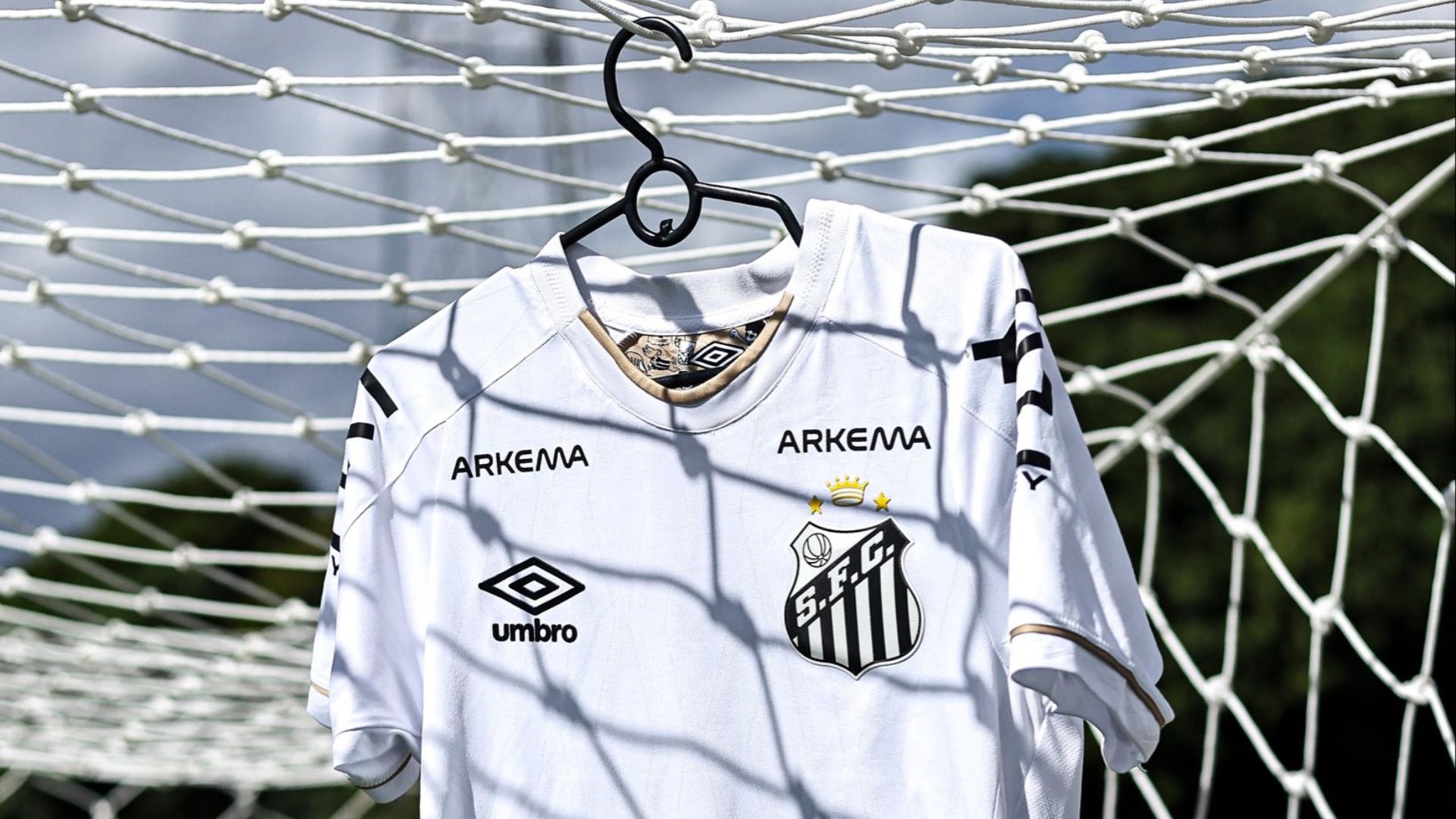 Falta de ambulância e atraso do delegado atrasaram o início de Santos x Atlético-PI (Foto: Reinaldo Campos/Santos FC)