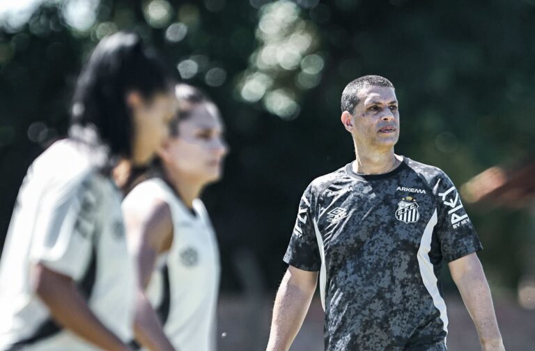 Santos se reapresentou para os trabalhos no CT Rei Pelé (Foto: Reinaldo Campos/Santos FC)