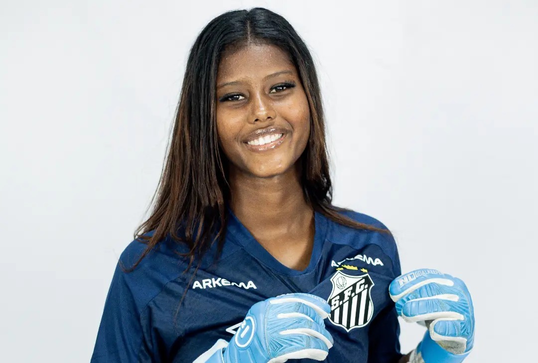 Yasmin Azevedo acertou com o Santos (Foto: Reinaldo Campos/Santos FC)