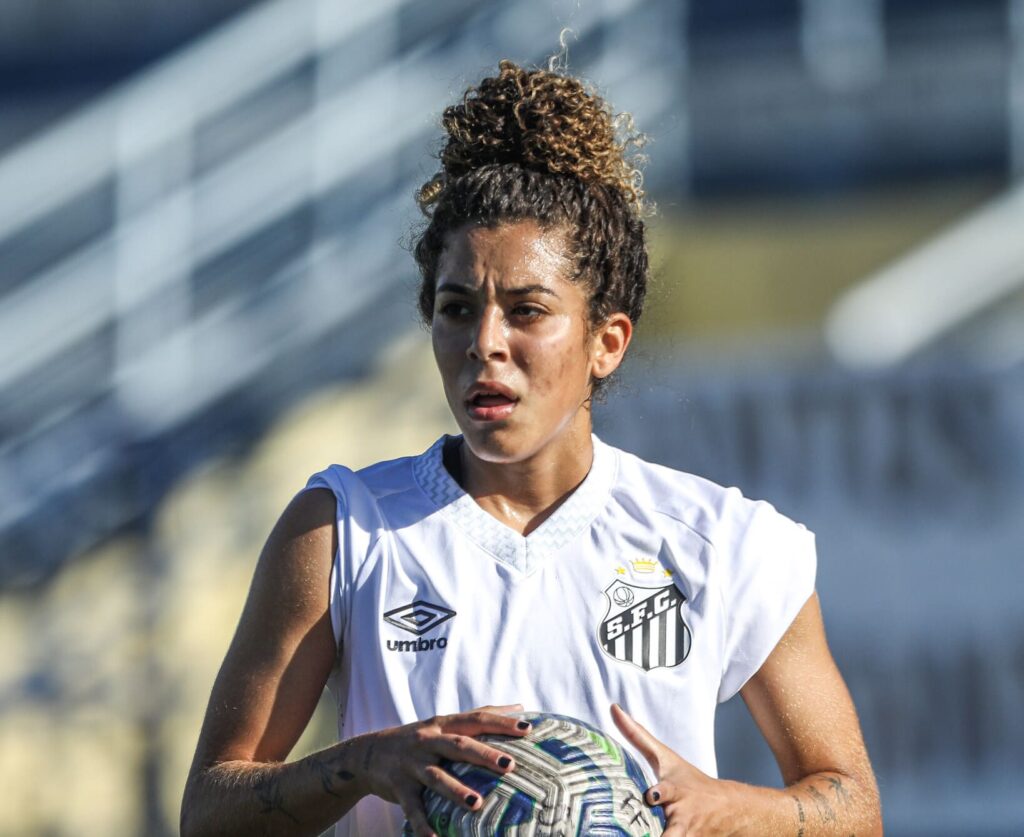 Leandra retornou de empréstimo junto ao Santos (Foto: Reinaldo Campos/Santos FC)