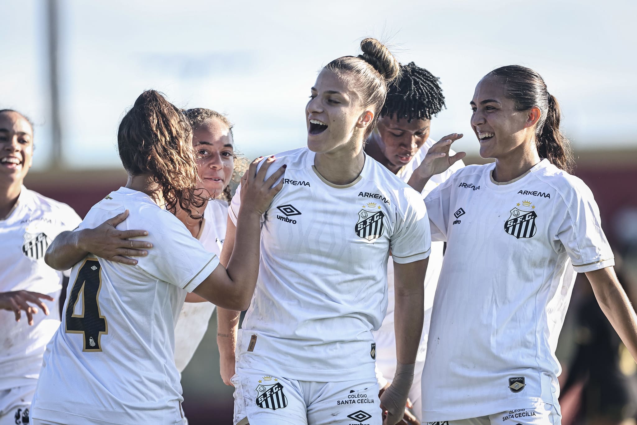 Santos e Lemense duelam pelo Paulistão F Sub-20. (Foto: Reinaldo Campos/Santos FC)