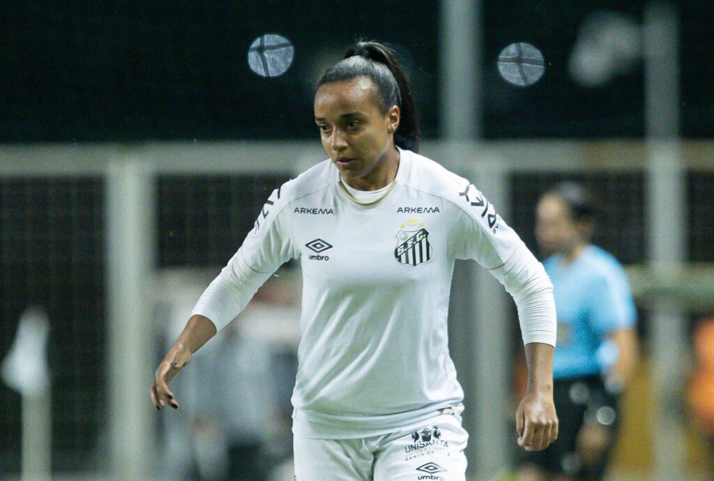Carol Lara estreou com a camisa do Santos (Foto: Reinaldo Campos/Santos F.C.)