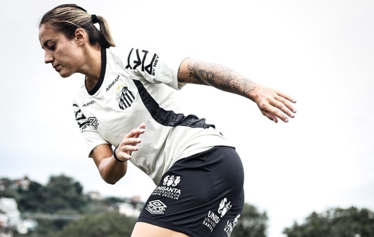 Ingryd Avancini destacou a evolução das Sereias da Vila durante a intertemporada (Foto: Reinaldo Campos/Santos FC)