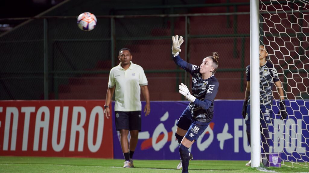 Mayara fez sua estreia pelo Santos. (Foto: Igor do Vale/Ag.Paulistão)
