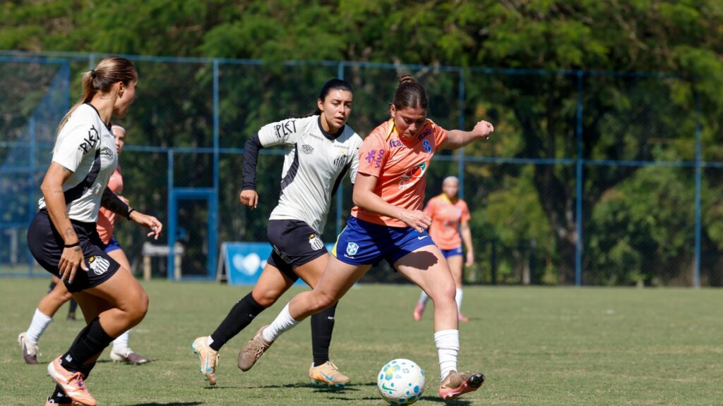 Santos vence jogo-treino contra a Seleção Sub-17. (Foto: Luciana Vermell / CBF)