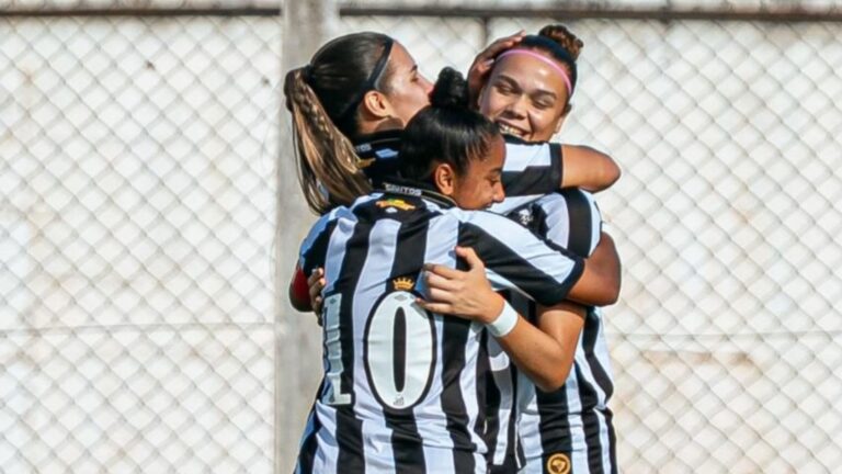 Santos e São Bento duelam pelo Paulistão F Sub-20. (Foto: Reinaldo Campos/Santos FC)