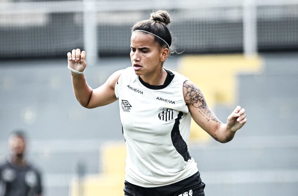 Ana Barboza é novidade no Santos para duelo contra o Juventude (Foto: Reinaldo Campos/ Santos F.C)
