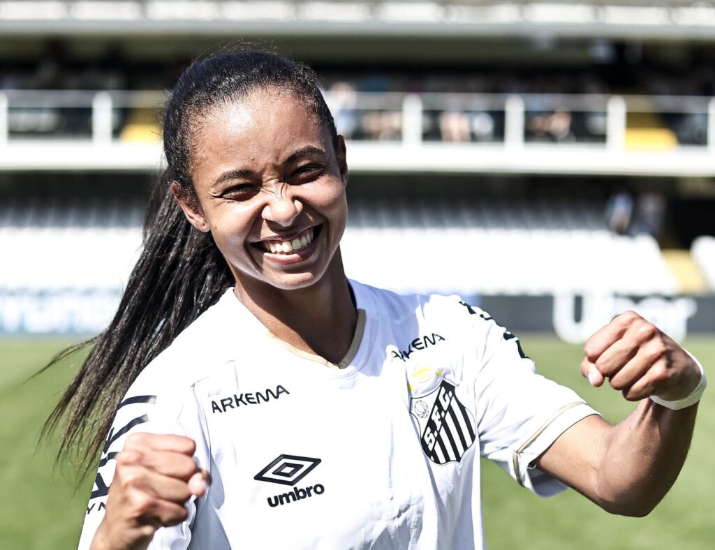 Cury comemora o primeiro gol com a camisa da equipe profissional do Santos na goleada sobre o Juventude (Foto: Reinaldo Campos/ Santos F.C)