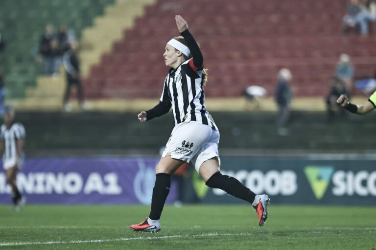 Ketlen lamenta revés e projeta sequência do Santos (Foto: Reinaldo Campos/Santos FC)