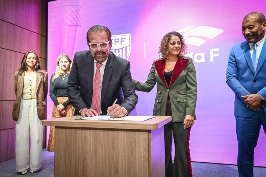 Acordo promoverá intercâmbio de conhecimentos, experiências e boas práticas entre duas das principais entidades do futebol feminino mundial (Foto: Rodrigo CorsI)