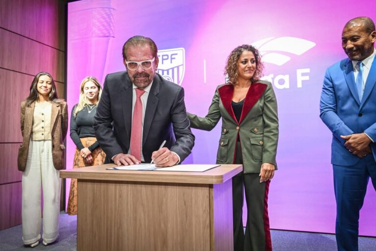Acordo promoverá intercâmbio de conhecimentos, experiências e boas práticas entre duas das principais entidades do futebol feminino mundial (Foto: Rodrigo CorsI)
