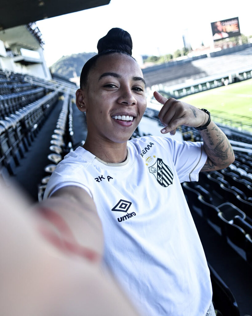 Wendy Candelo é regularizada no BID. (Foto: Reinaldo Campos/ Santos FC)