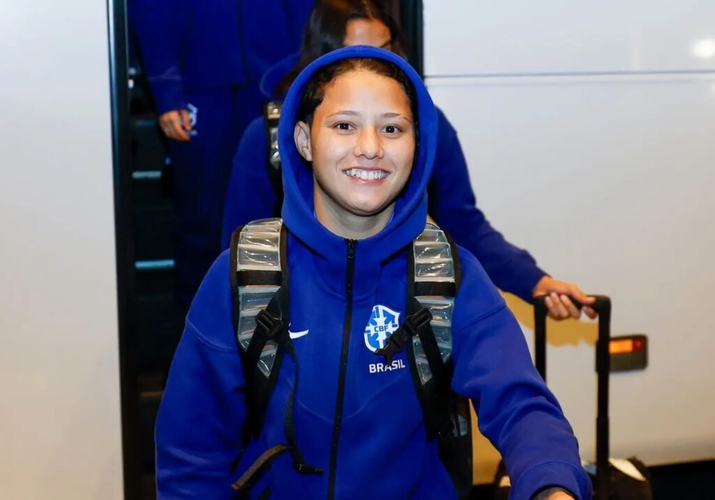 Evelin Bonifacio se apresenta à Seleção Brasileira Sub-20 (Foto: Luciana Vermell / CBF)