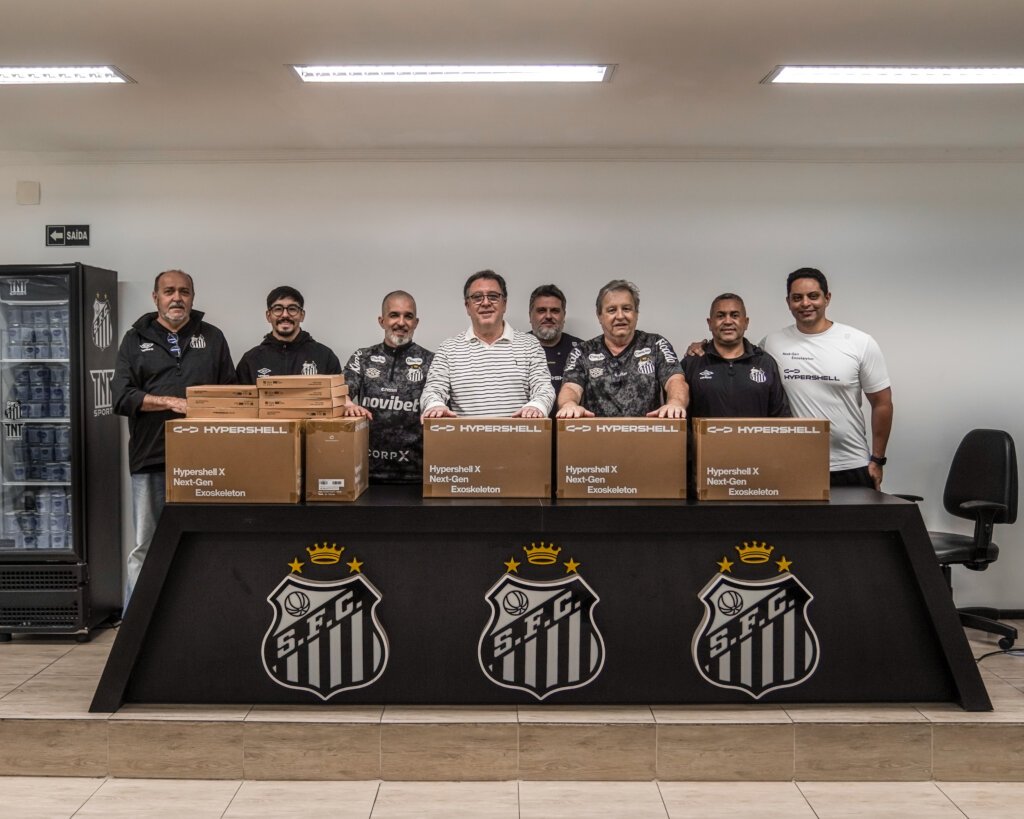 Santos recebe sete exoesqueletos. (Foto: Vinícius Dias/Santos FC)