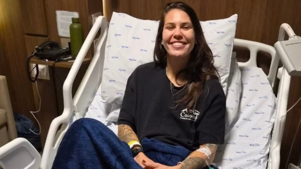Isa Cardoso passou por cirurgia no joelho. (Foto: Reprodução/Santos FC)