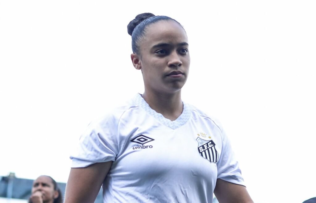 Pepe, meio-campista do Santos Sub-20, passou por cirurgia no joelho direito e deve ficar dois meses afastada dos gramados (Foto: Reinaldo Campos/Santos FC)