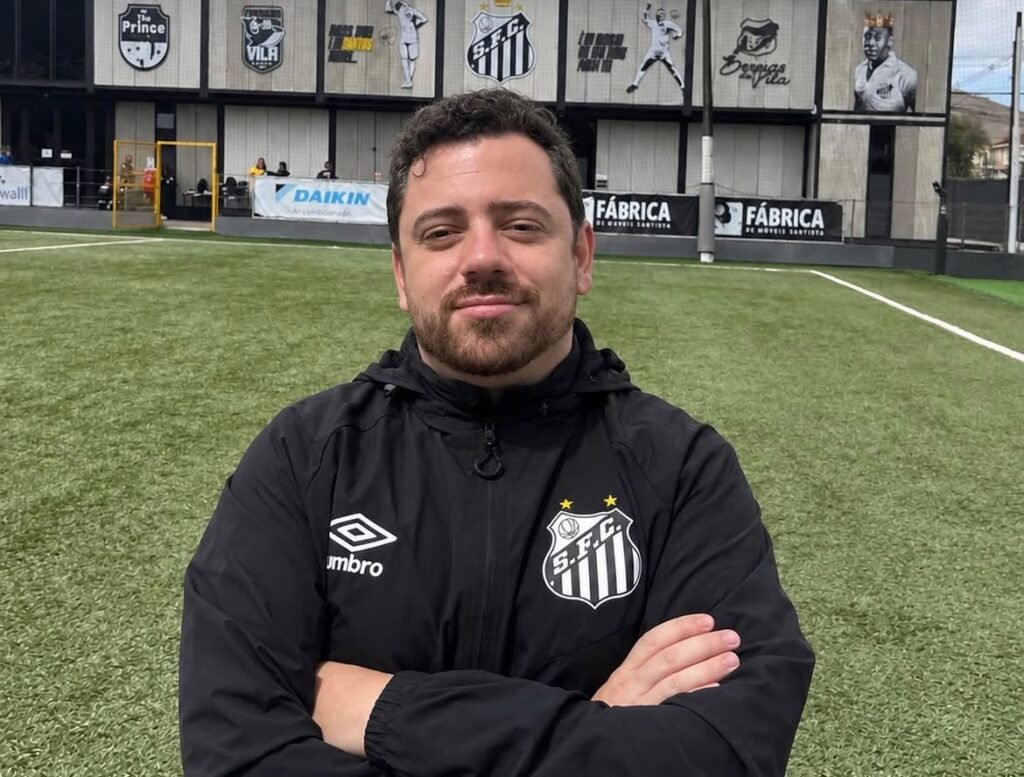 Caio Cortez chega ao Santos para trabalhar como analista de desempenho da equipe profissional (Foto: Reprodução)