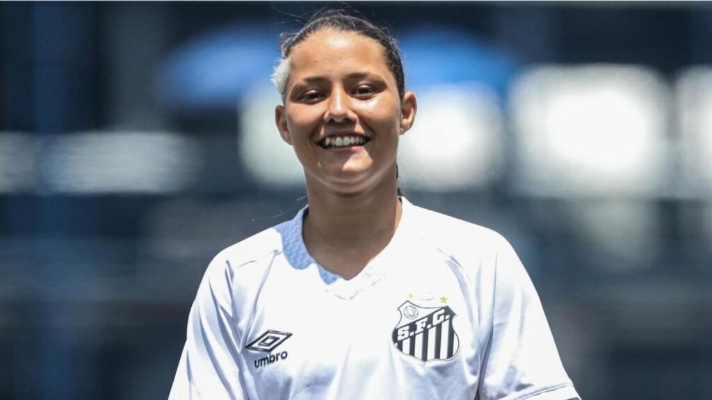 Evelin Bonifácio concorre a prêmio da TV Brasil. (Foto: Reinaldo Campos/Santos FC)